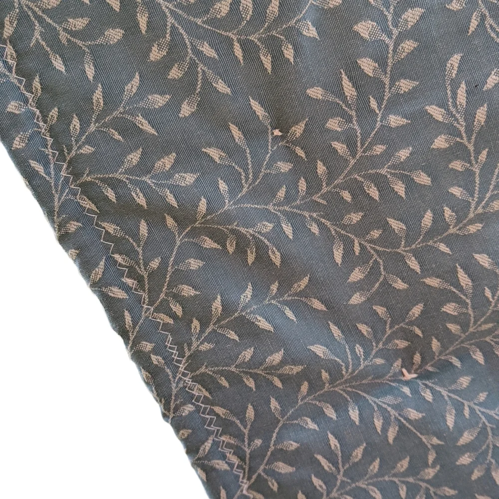 Quilt, handmade, plant, floral, dogs, nature 34.5 W * 47.5H